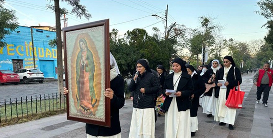 Peregrinan al santuario de Guadalupe