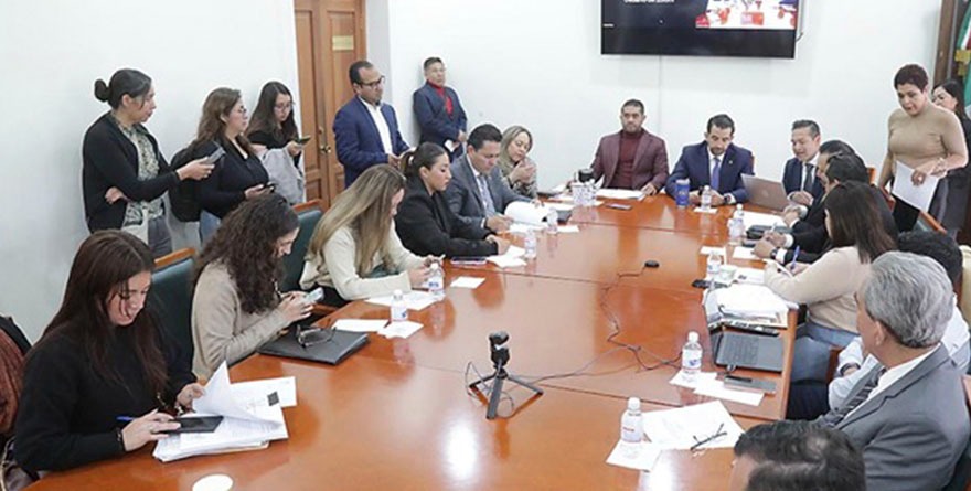 AVANZA LA REFORMA PARA GOBERNADORA