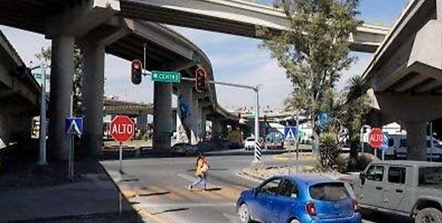 Cruces peatonales, un riesgo diario en la capital