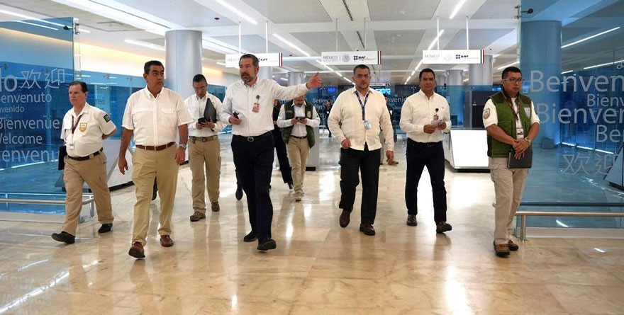 OFRECEN A PAISANOS LÍNEAS ANTIEXTORSIÓN