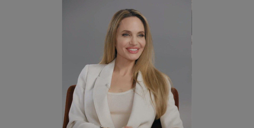 PLANEA ANGELINA JOLIE DEJAR EU