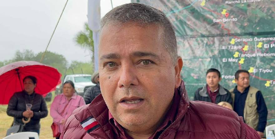 CON GASOLINERA FAMILIAR, ALCALDE DE TANLAJÁS PRESUME “CAPACIDAD DE GESTIÓN”