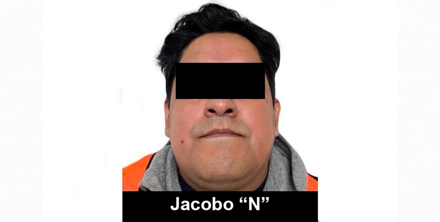 Y CAE SOCIO EN OFICINAS DE LA FGR