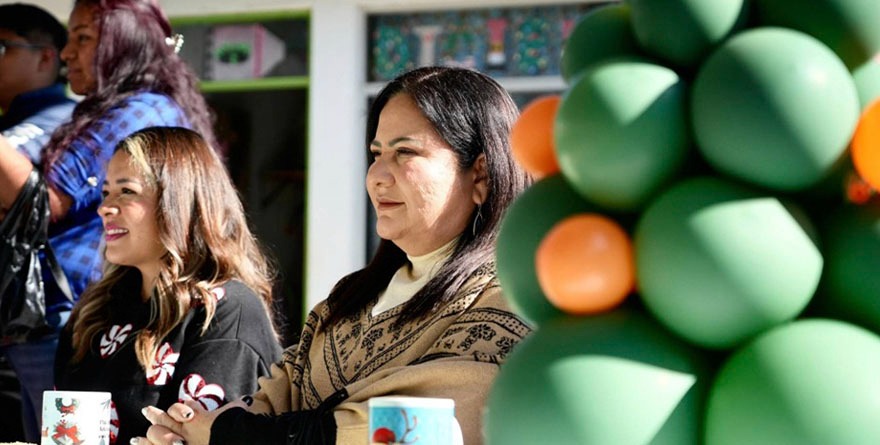 Realizan Festival navideño en Tepeu