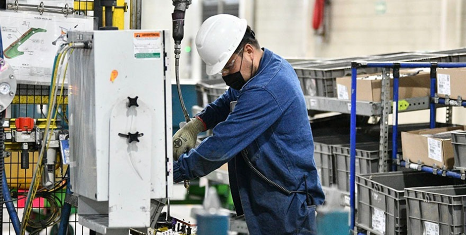 Suben salarios 4.1%