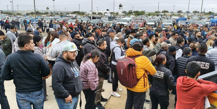 Alcaldes cruzan la frontera por su gente