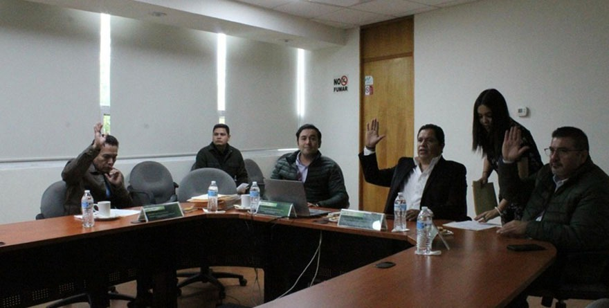 DAN BECAS CRÉDITO A 22 UNIVERSITARIOS