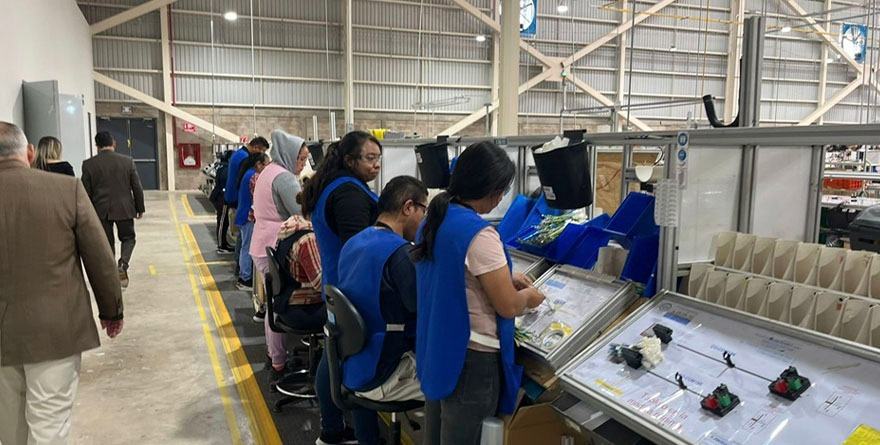 STPS le entra duro a ferias de empleo inclusivas