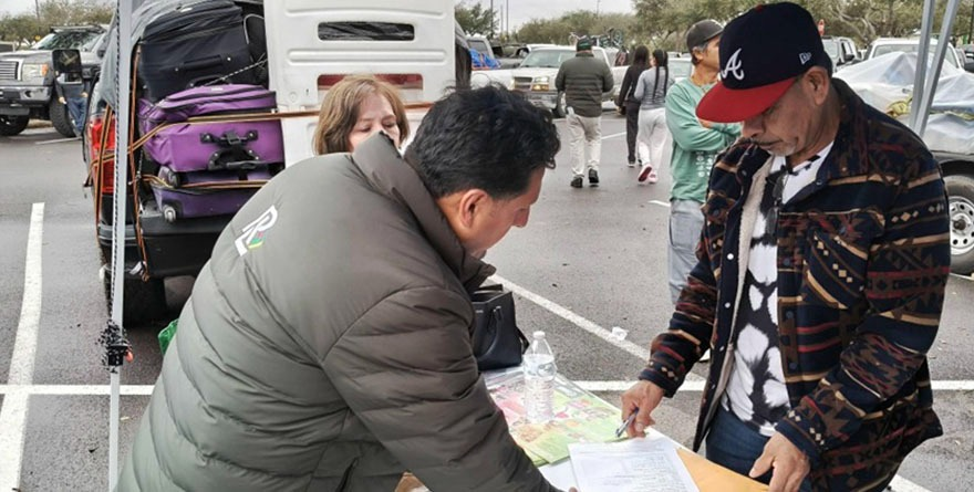 Más de mil vehículos rumbo a la Zona Media