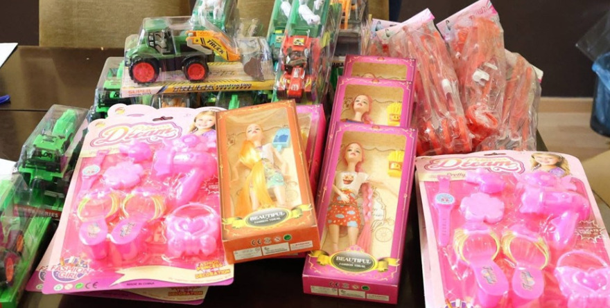 Juguetes que iluminan la Navidad en Cerritos