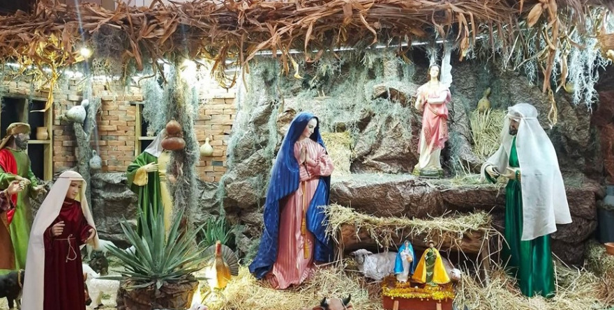 Exhiben nacimiento tamaño natural