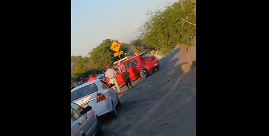 BLOQUEAN CARRETERAS TRAS CAPTURA DE ‘EL BOTOX’