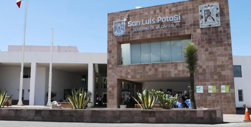 Denuncian despidos injustificados en el Ayuntamiento