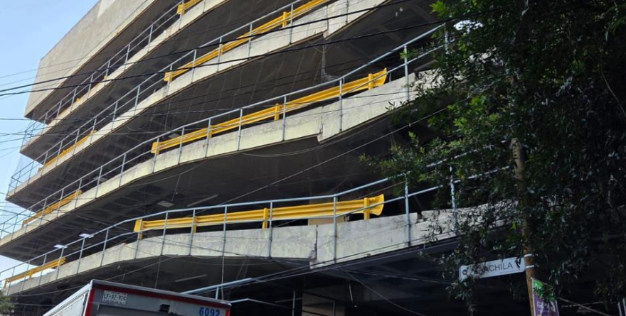 REPORTAN DAÑOS EN ACABADOS DEL IMSS LA RAZA