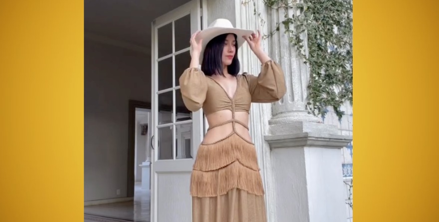 Violinista de Nodal roba miradas