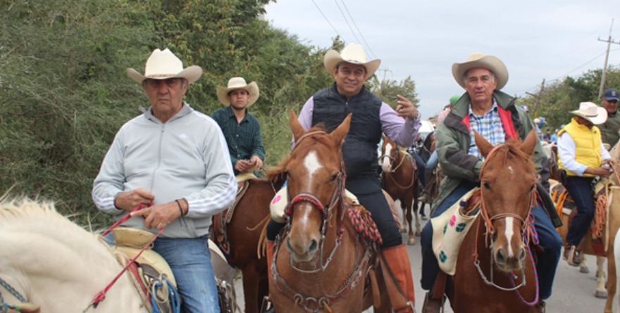 Realizan cabalgata por Estación Tamuín