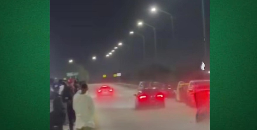 Arrancones toman la avenida Salk