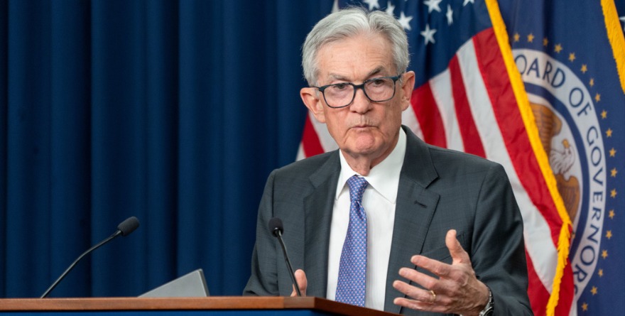 ABRE TRUMP PESQUISA CONTRA JEFE DE LA FED