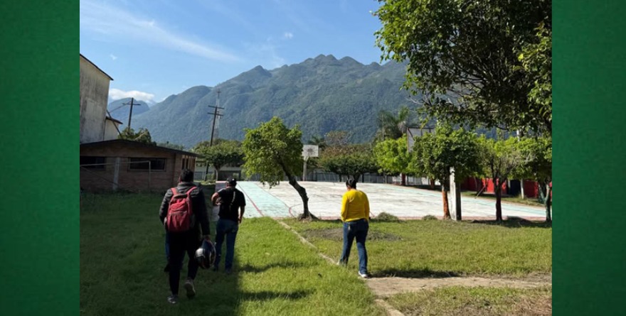 Abandonan instalaciones deportivas en Huehuetlán