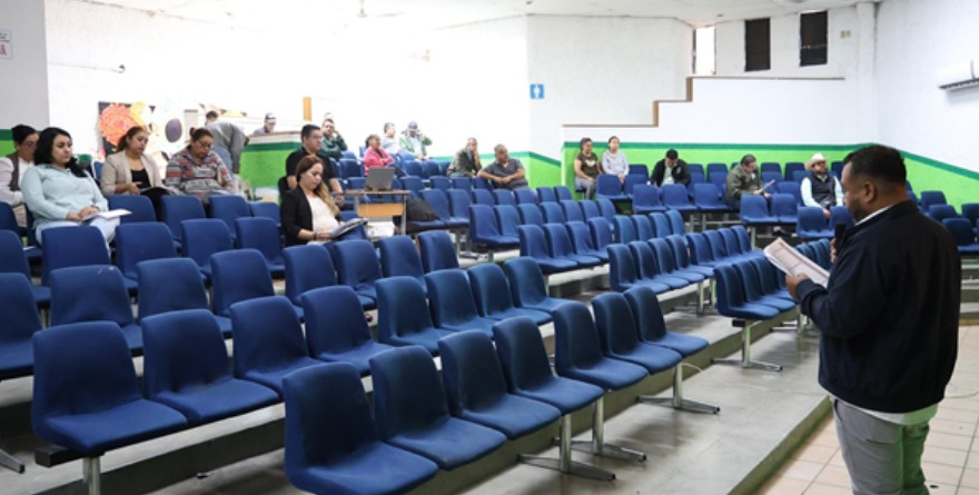 Vecinos y autoridades conectados