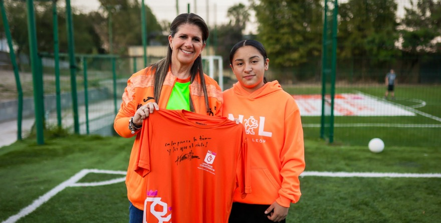 IMPULSAN SU PASIÓN POR EL FUTBOL