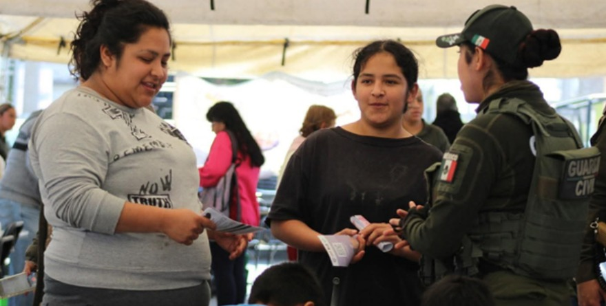 Proximidad social en la Feria de seguridad