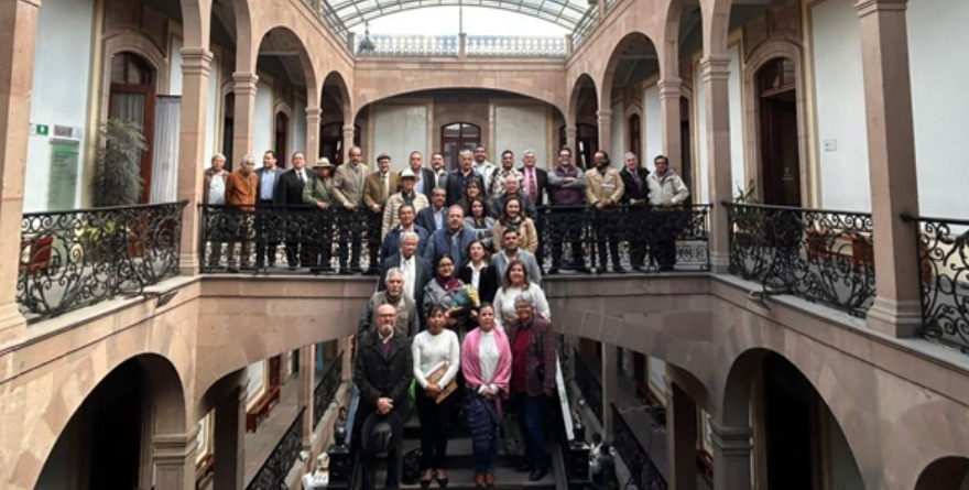 Cronistas municipales apuntalan la identidad