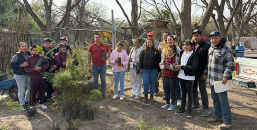 Árboles que educan en Villa de Hidalgo
