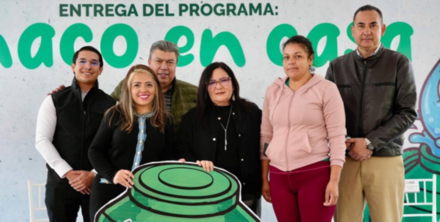 Entregan tinacos en Villa de Pozos