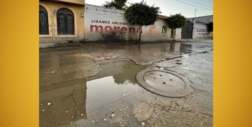 Aguas negras en Viveros Satélite