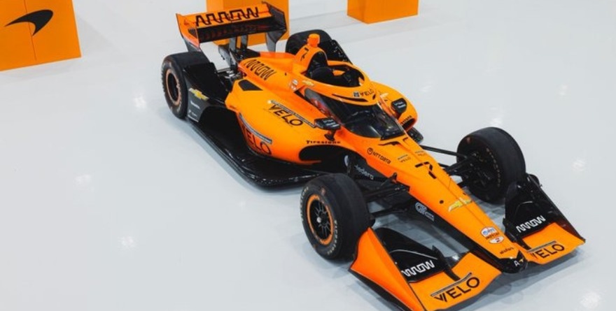 PRESENTA ARROW MCLAREN SUS AUTOS