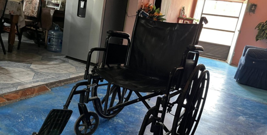 Catorce: Donación de Sillas de Ruedas