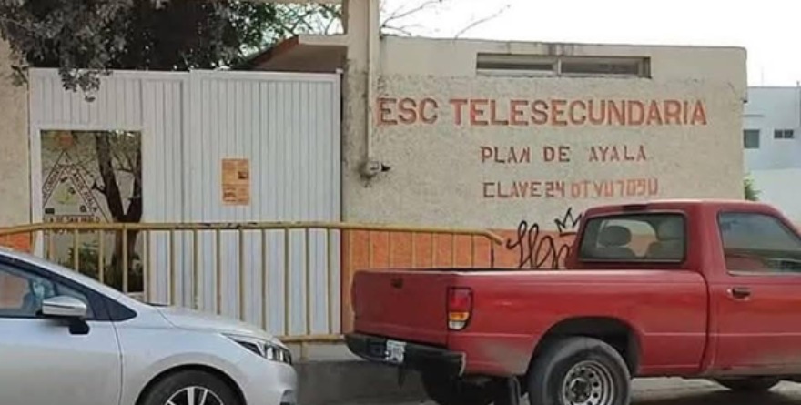 Reabren escuela bajo estricta vigilancia