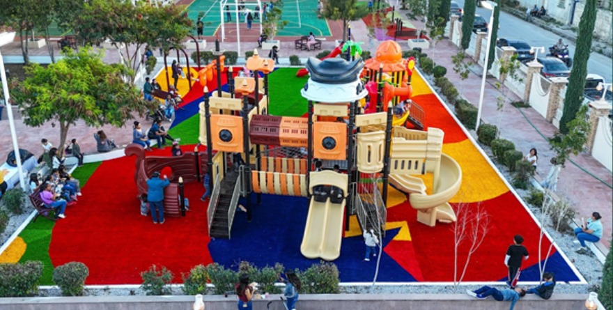 Renovación del área infantil en Villa Juárez