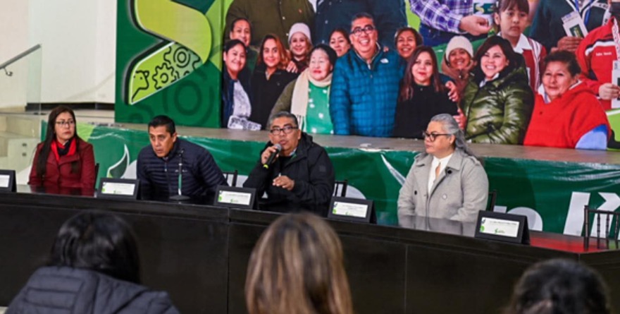 Alcalde exhorta a mejorar el servicio