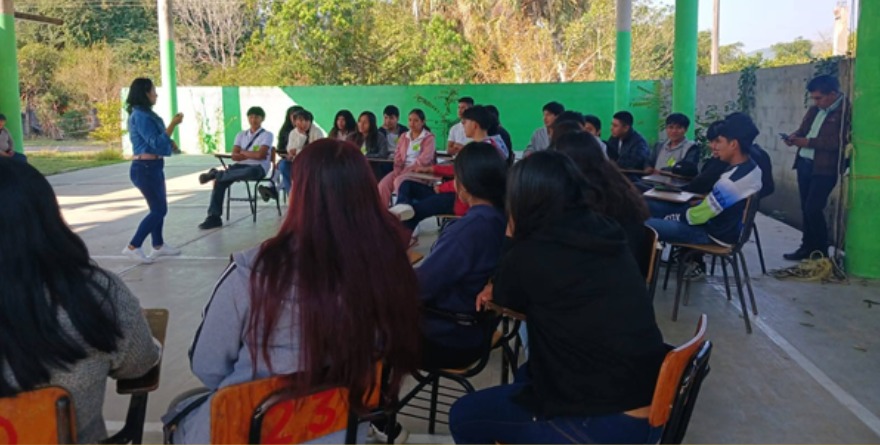 Promueven ciencia con alumnas de EMSAD