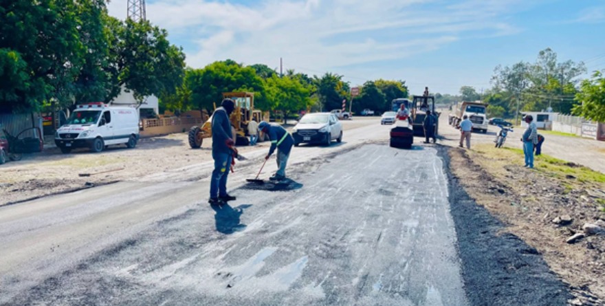 Demandan renovación de carretera en Ébano