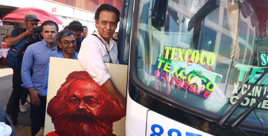 LO APAPACHAN, SE BURLA Y SE VA