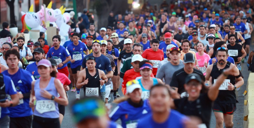 VIBRA GUADALAJARA CON MEDIO MARATÓN INTERNACIONAL