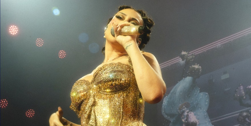 BRINDA KALI UCHIS MENSAJE DE AMOR A MÉXICO Y LOS LATINOS