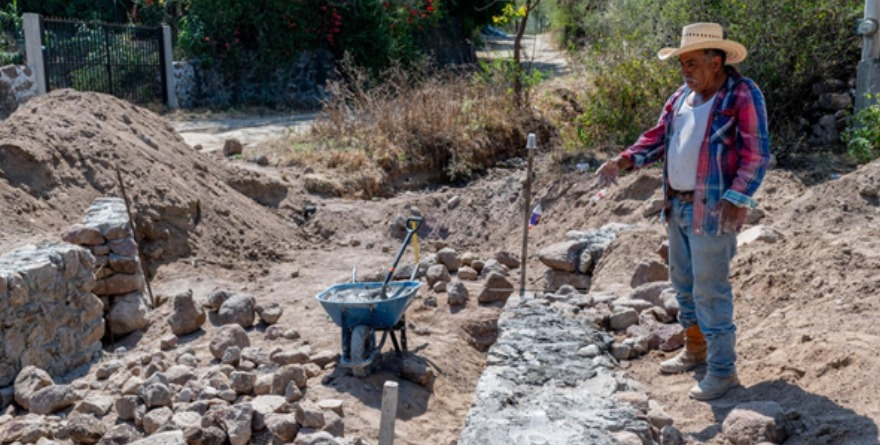Blindan camino contra lluvias