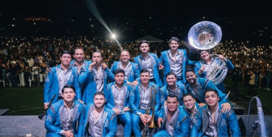 La Arrolladora le baja al volumen
