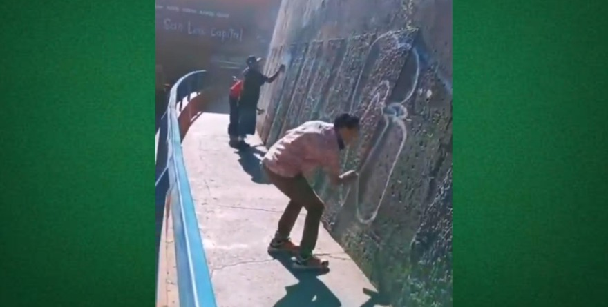 Grafiteros estrenaron galería… sin permiso