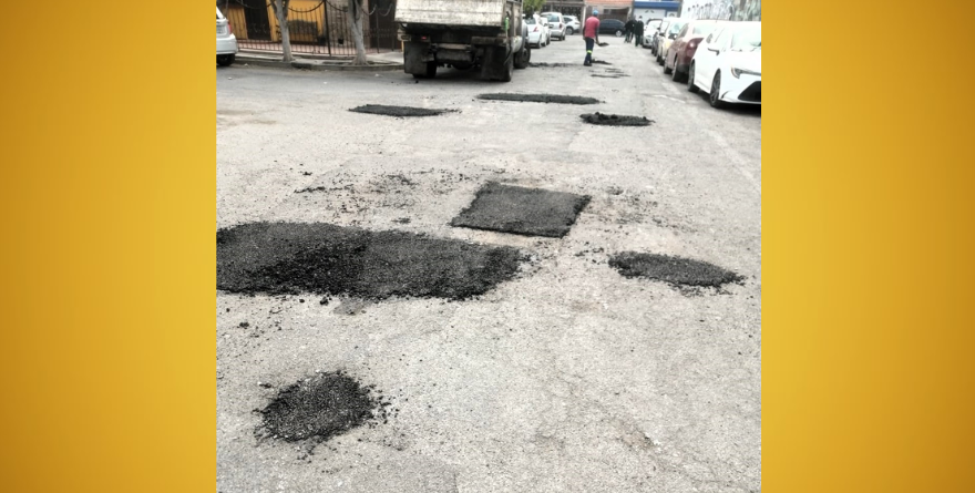PRESUME BACHEO… PERO VECINOS DENUNCIAN “PARCHES” DE MALA CALIDAD