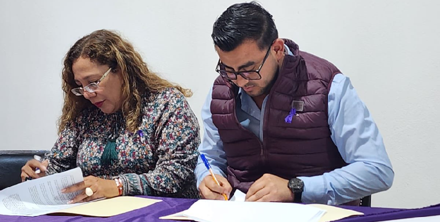 Venado firma por mujeres