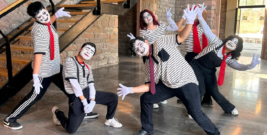 Presentan muestra estatal de teatro