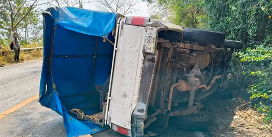 ¡Se dieron el “vueltón” de su vida en la Valles-Rioverde!