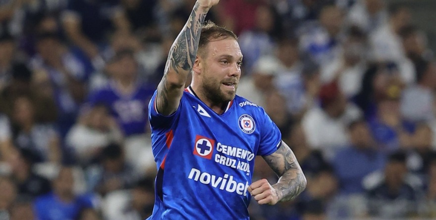 LA MÁQUINA ARROYA A LOS RAYADOS