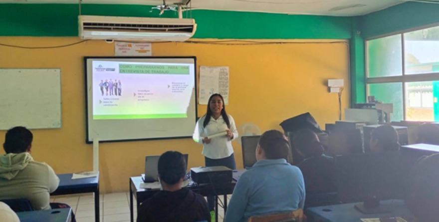 Fortalecen capacitación para empleo en jóvenes