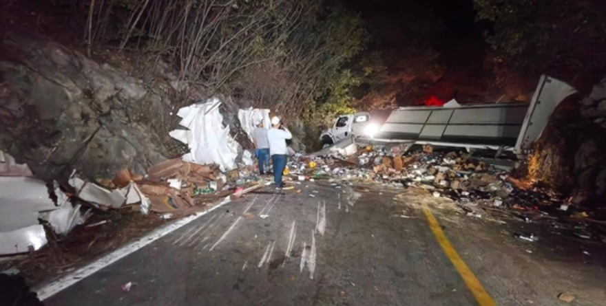 ¡Le ganó el peso y se volcó